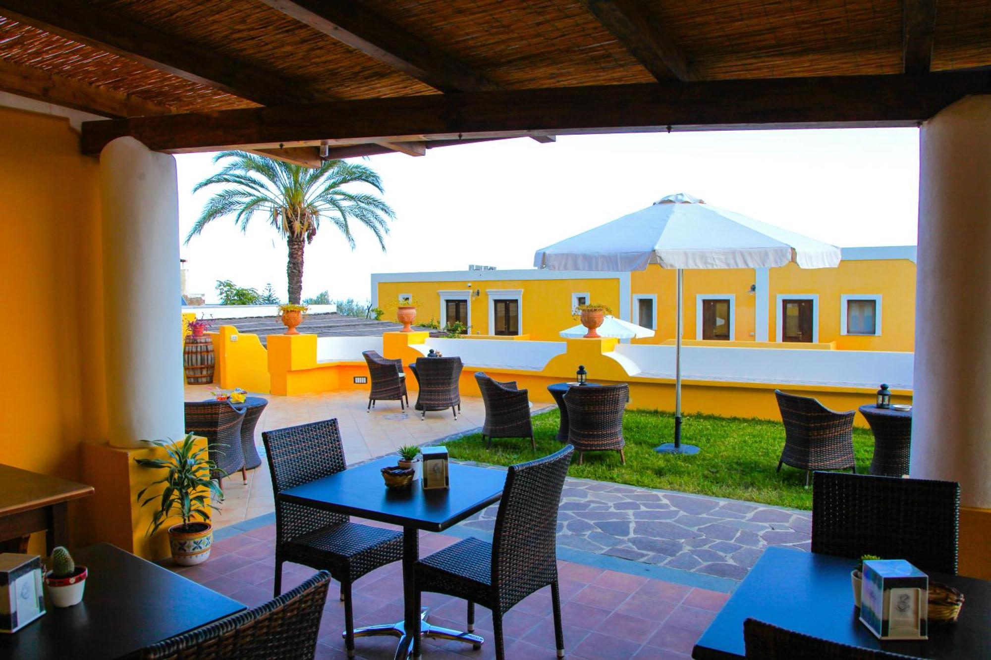 Hotel Arcangelo - Salina Санта-Марина-Салина Экстерьер фото